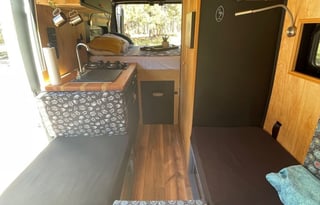 Self Sufficient 4 Person - Jenny in Forest Van