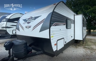 SHASTA Dual-Entry w/ Private Master, Bunks & 2 ACs