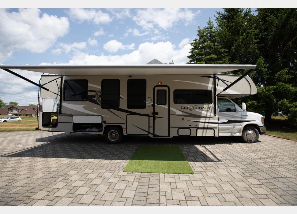 Class C Motor Home rentals in Somers