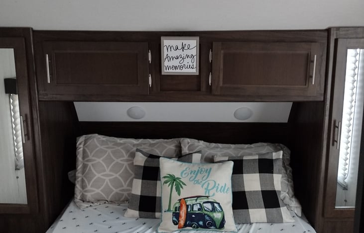 Queen bed with storage on both sides and underneath. 2 windows to watch the sun rise.