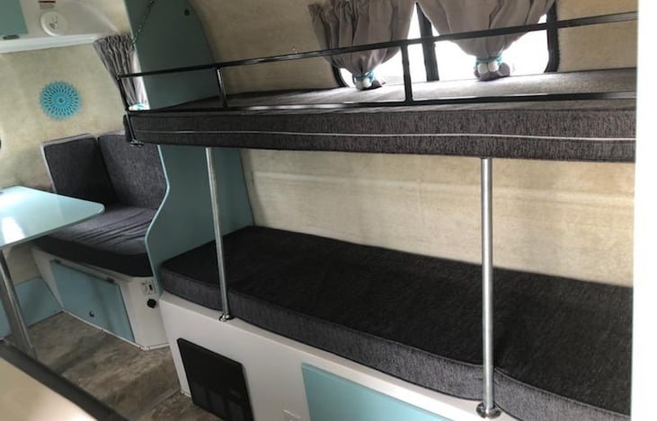 75lb weight limit on top bunk.