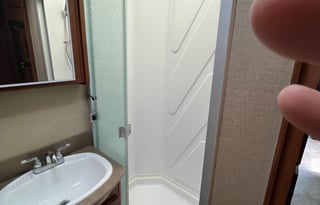 Holiday Rambler Admiral 32V