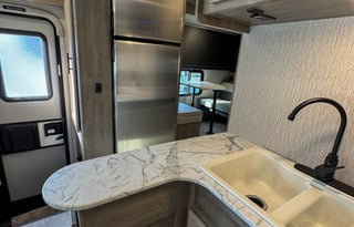 Freelander Luxury Bunk Class C