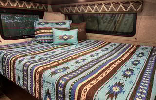 2018 Jay Flight - Queen bed 10” Serta Memory Foam
