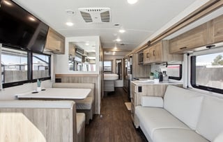 2023 Winnebago Vista 29V: Spacious & Luxurious