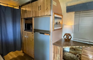 Silver Stays 1981 Airstream Excella II