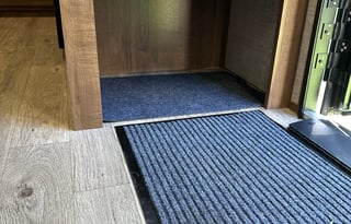 Traveler – Compact Comfort for Your Next Adventure