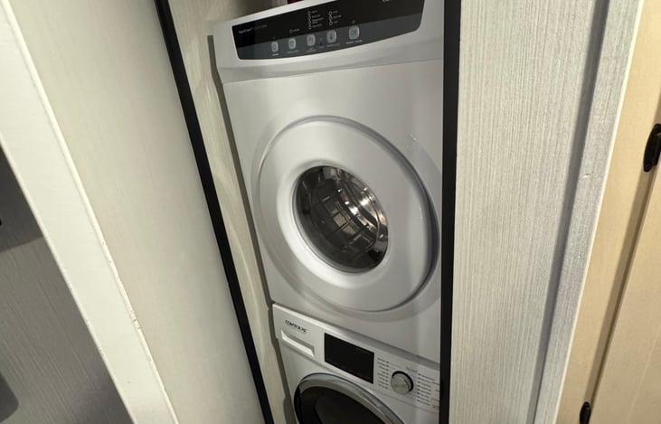 Washer & Dryer. Detergent & dryer sheets included.
