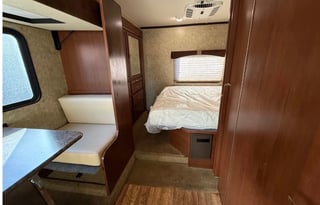 2013 Fleetwood Storm 32BH