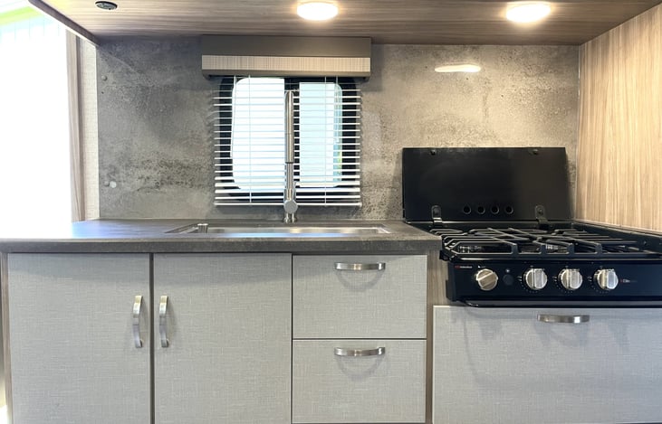 Kitchen sink, range and storage