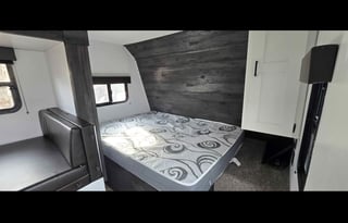 2021 Keystone Hideout