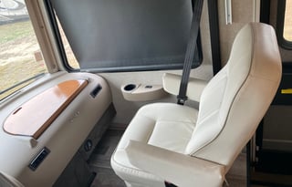 2019 Winnebago Sunstar 29VE
