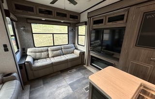 Luxurious Camping in a 2022 Crossroads Cameo