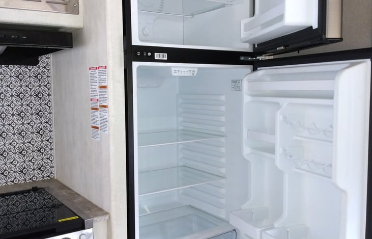 60 cubit foot refrigerator and freezer