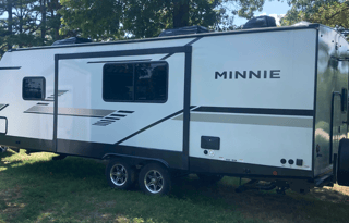 2022 Winnebago Minnie 2301 BHS