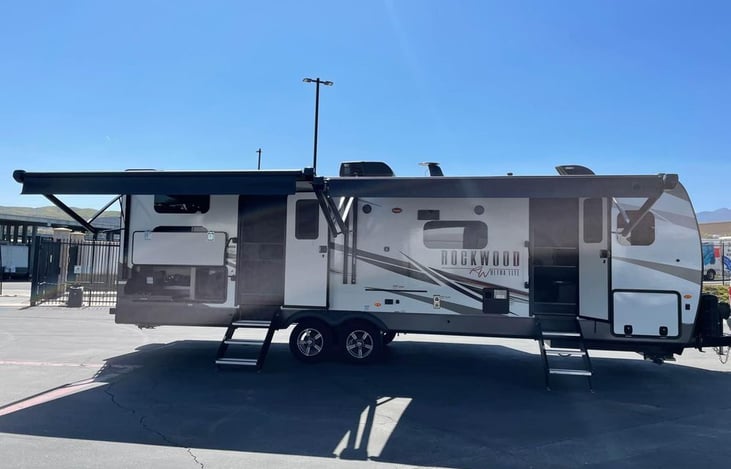 Double electric and manual Awnings