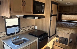 2015 Coachmen RV Freelander 22QB Ford 350