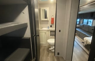 Happy Glamping in the Open Range with 1 1/2 baths!