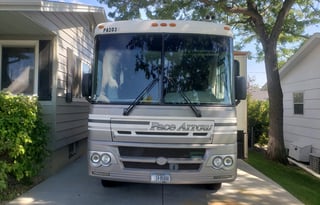 2002 Fleetwood RV Pace Arrow 35A