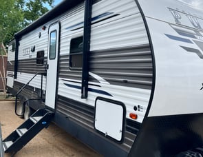 Palomino Puma XLE Lite 30DBSC