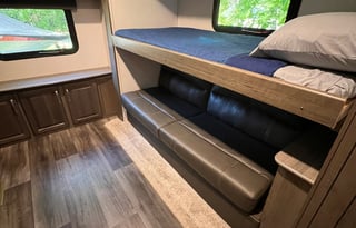 2022 Keystone RV Cougar Half-Ton 34TSB