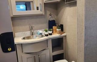 T2023 CONVENIENT & EASY TO DRIVE RV!!! MIRAMAR