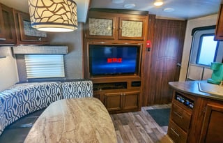 Sequoia: Family Camper with bunk bed - Sleeps 6!