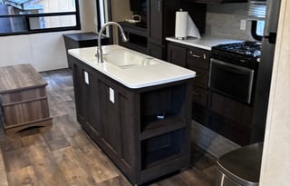 Pickup or delivery opposing slide Wildwood 27 REI