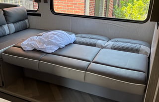 Room for the Whole Crew! Sleeps 10 with bunkroom