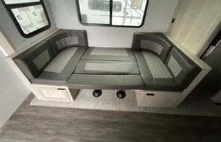 2022 Cruiser Shadow Cruiser 277BHS