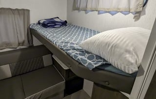 2022 - Sleeps 10! Delivery Available!!