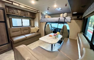 2019 Coachmen RV Freelander 26DS - Low miles