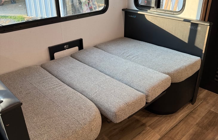 Dinette booth turns into a bed