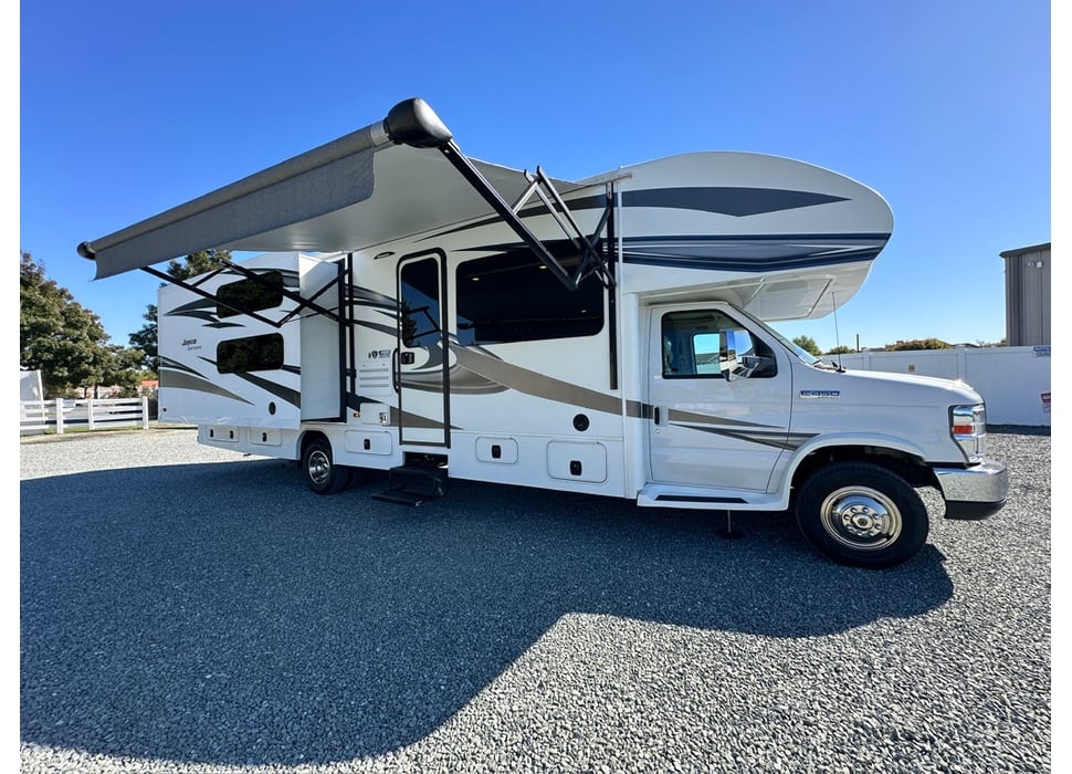 Class C Motor Home rentals in Brentwood