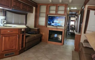 2008 monaco knight coach 40DFT