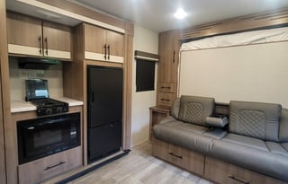 2023 Grand Design Imagine AIM 18BH