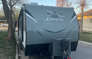 Super Light Toy Hauler, Sleeps 6, Lots of Extras!