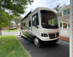 Holiday Rambler Vacationer 36H