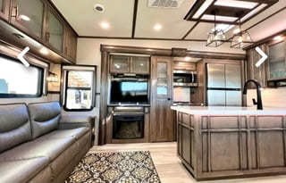 **Clean and Modern 2022 Grand Design Solitude**