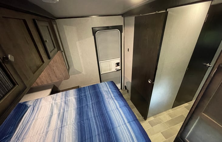 Bedroom - 2nd door in bedroom