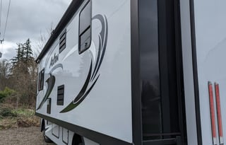 2018 "Clint" Fleetwood RV Axon 29M