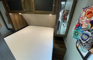 2017 Keystone Bullet  – Spacious & Family-Friendly