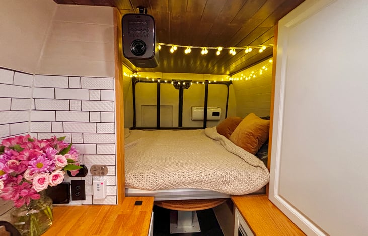 Elevator bed (availability depends on height/weight)