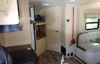 2018 Winnebago 2455BHS