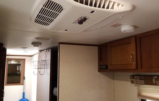 Sleeps 4 Please Read Under Description First