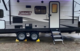 2019 Coleman Lantern  244 Bunkhouse
