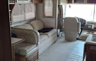 2001 Dolphin Motor Coach Dolphin A
