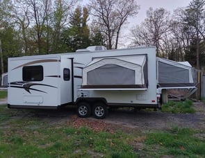 Forest River RV Rockwood Roo 233S