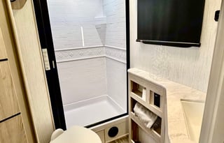 Easy Come, Easy Go RV | 2 Miles From F1 & COTA