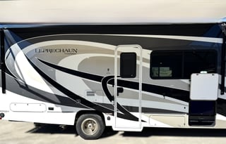 2020 Coachmen Leprechaun